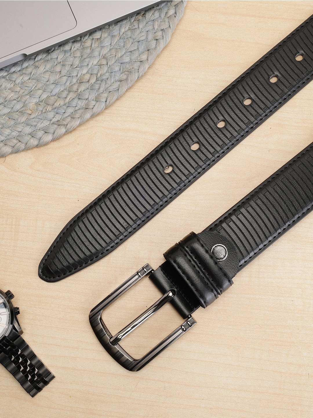 

SAZARA Men Textured Leather Belt, Black
