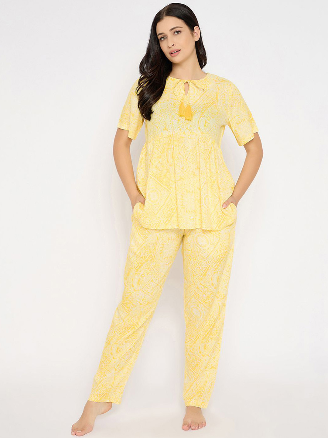 

Clovia Women Printed Night suit, Yellow