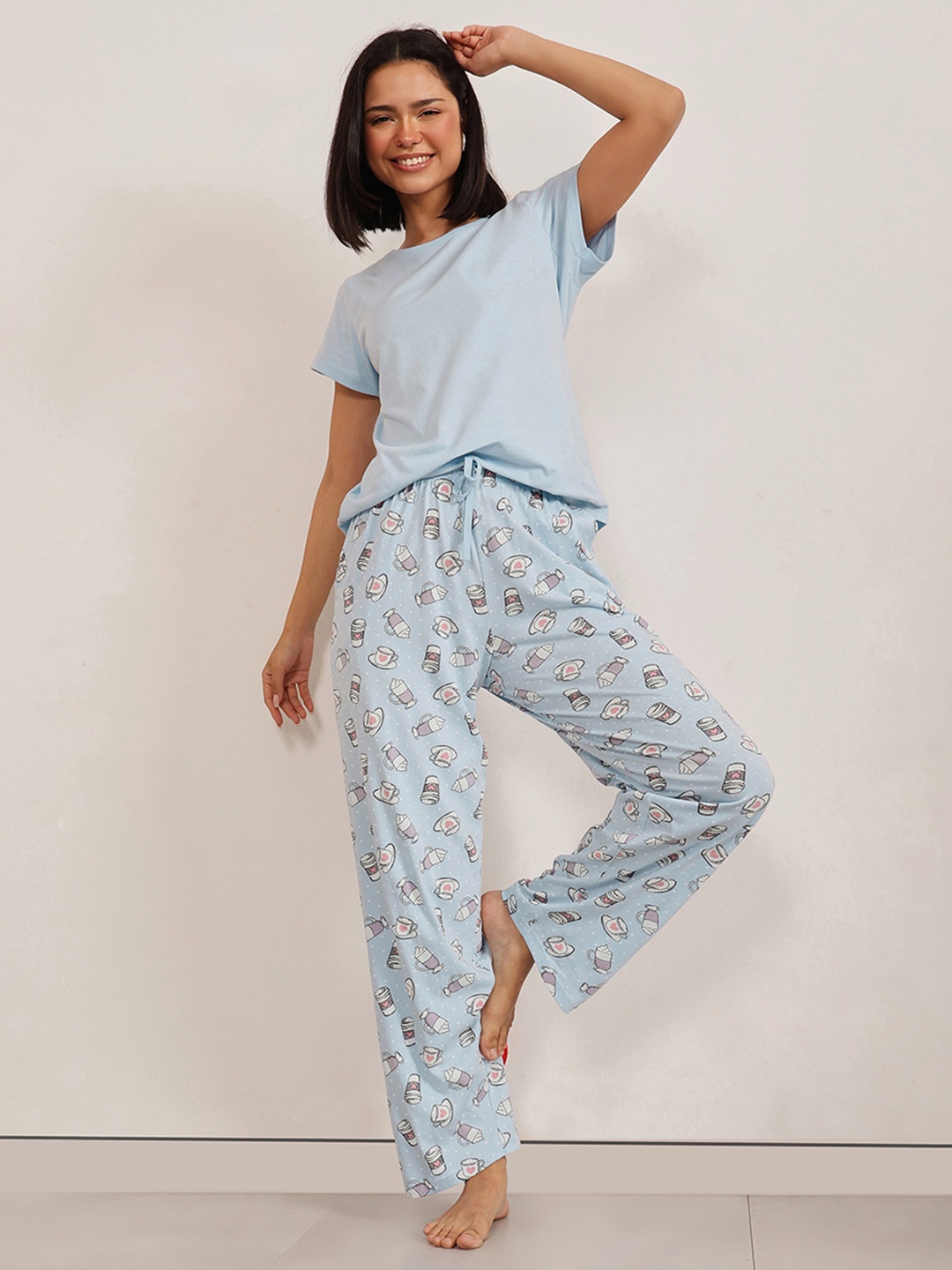 

Clovia Women Printed Pure Cotton Night suit, Blue