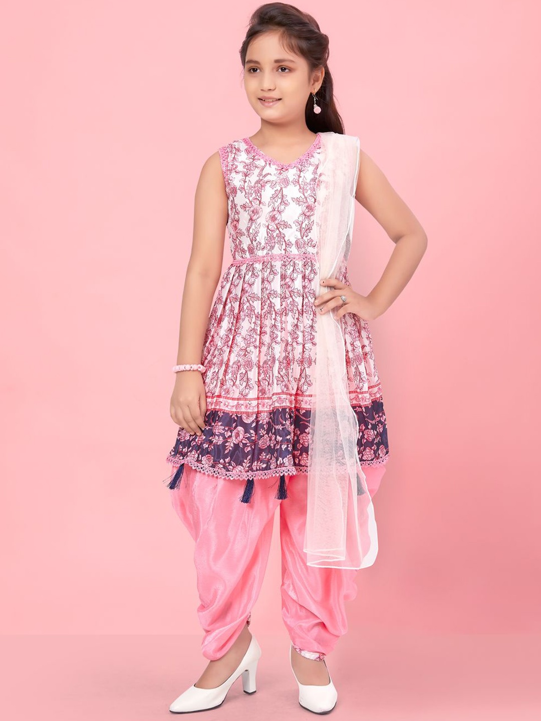 

Sangria Girls PInk Floral Printed Pure Silk Anarkali Kurta With Patiala And Dupatta