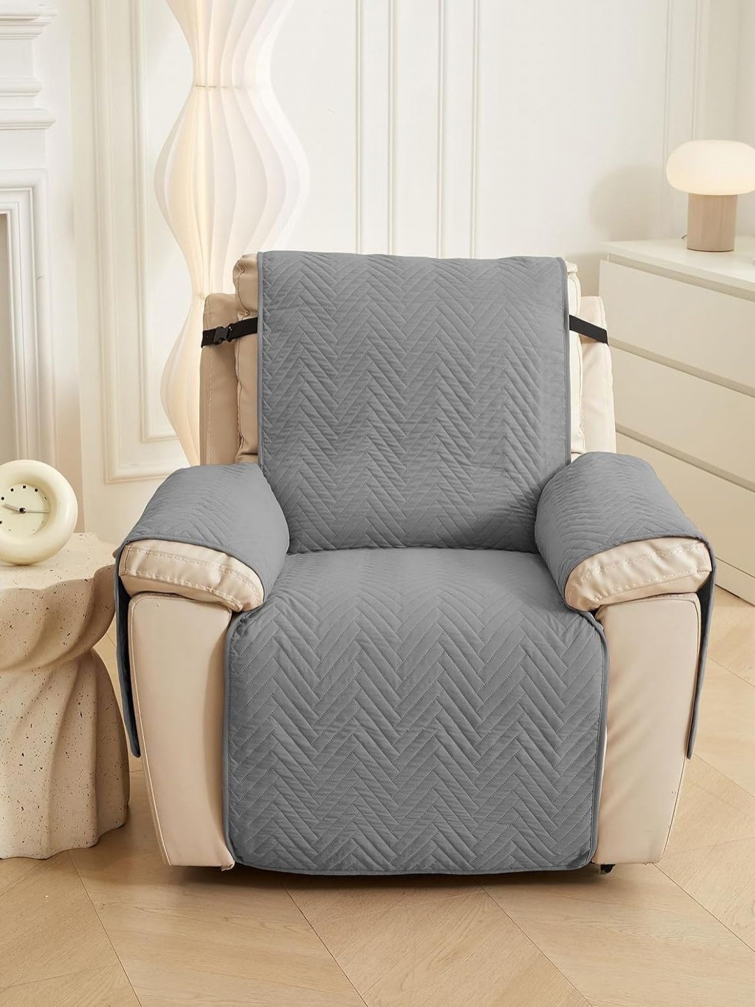 

HOUSE OF QUIRK Grey Printed Recliner Single Seater Quilted Water-Repellent Sofa Mat