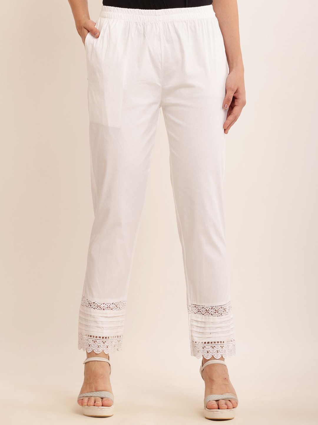 

Sellingsea Women Self Design Mid - Rise Trousers, White