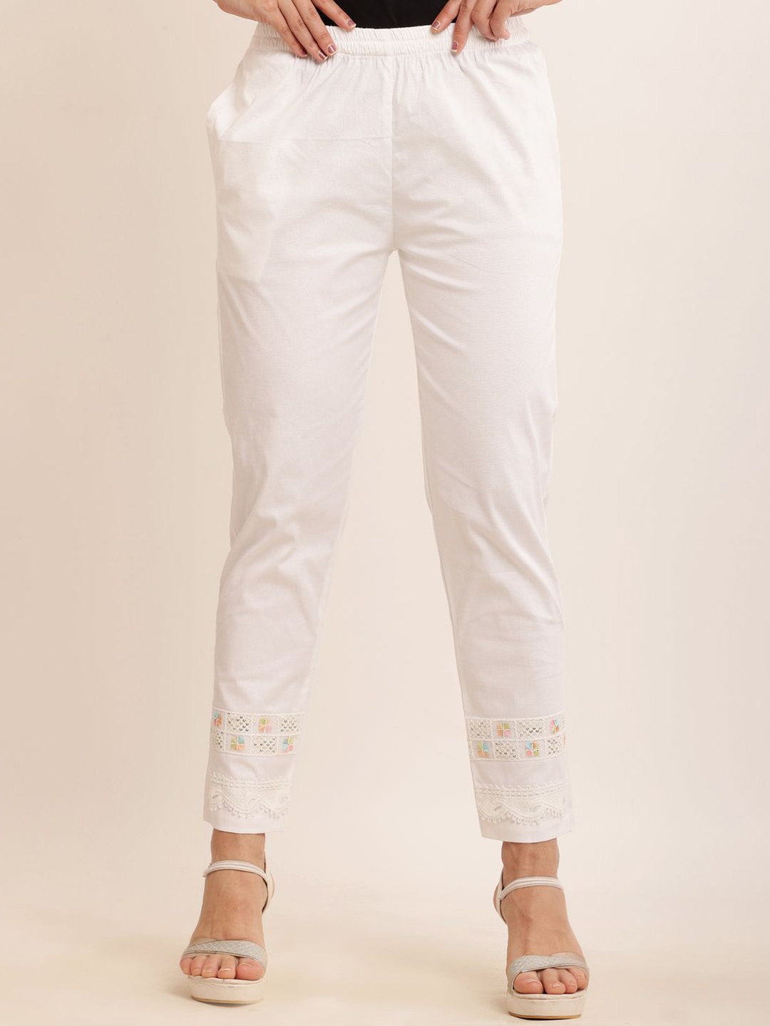 

Sellingsea Women Regular Fit Mid-Rise Trousers Trousers, White