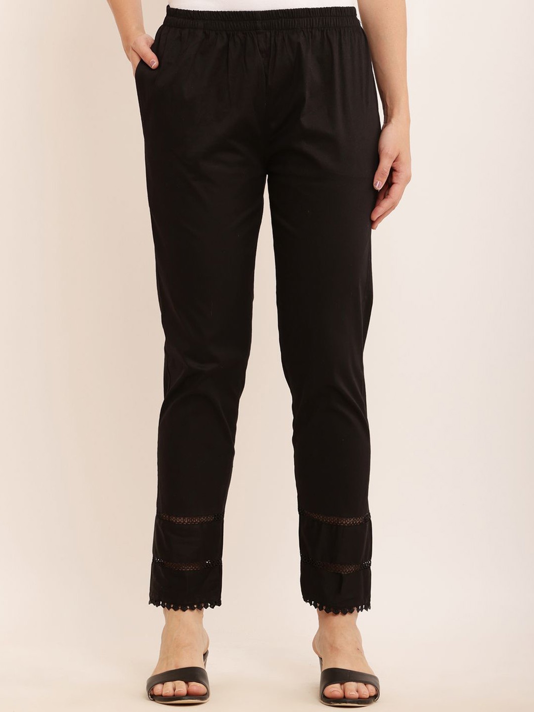 

Sellingsea Women Regular Fit Trousers, Black