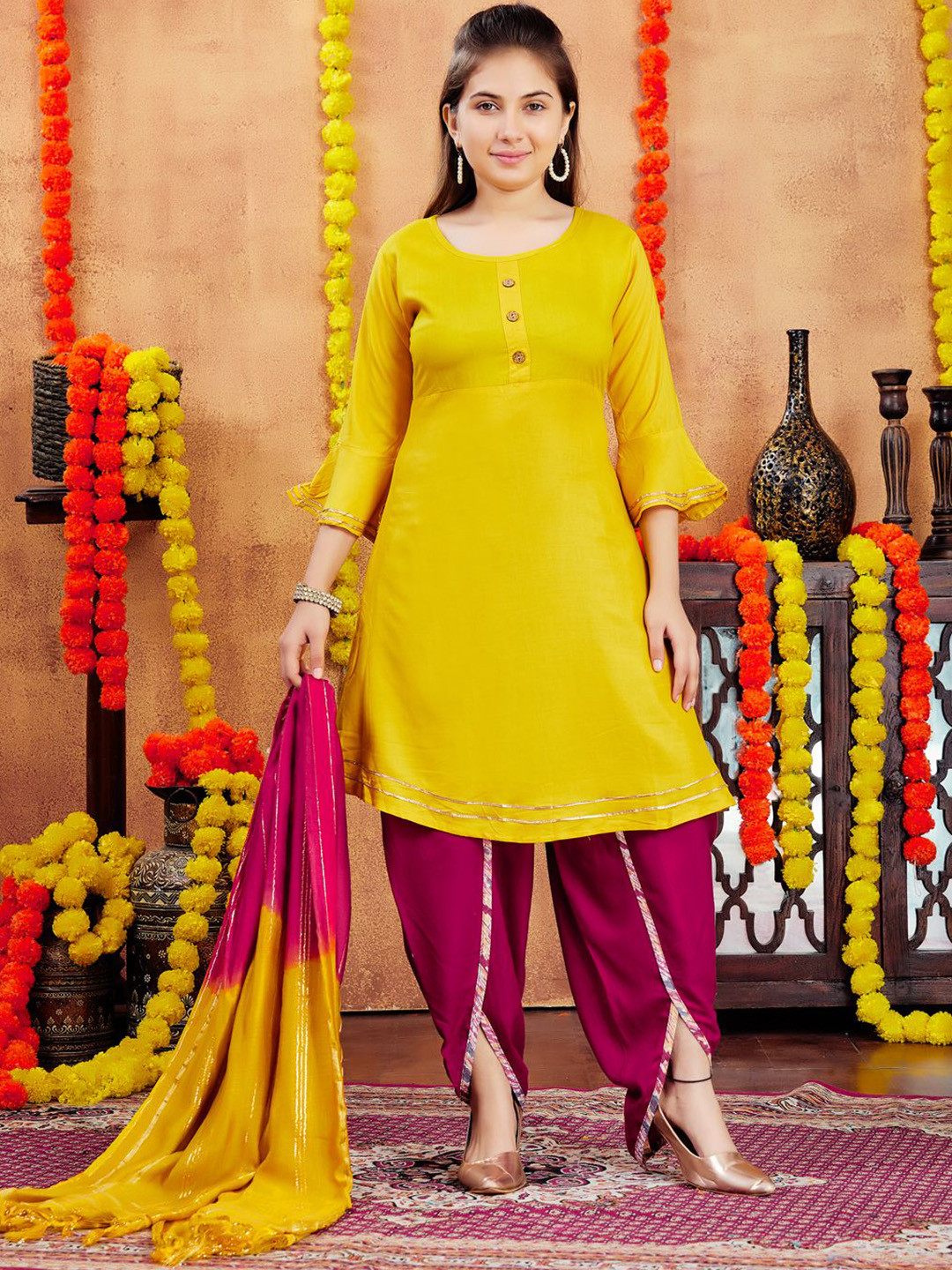

Sangria Girls Yellow Round Neck Flared Sleeves Pure Cotton A-Line Kurta