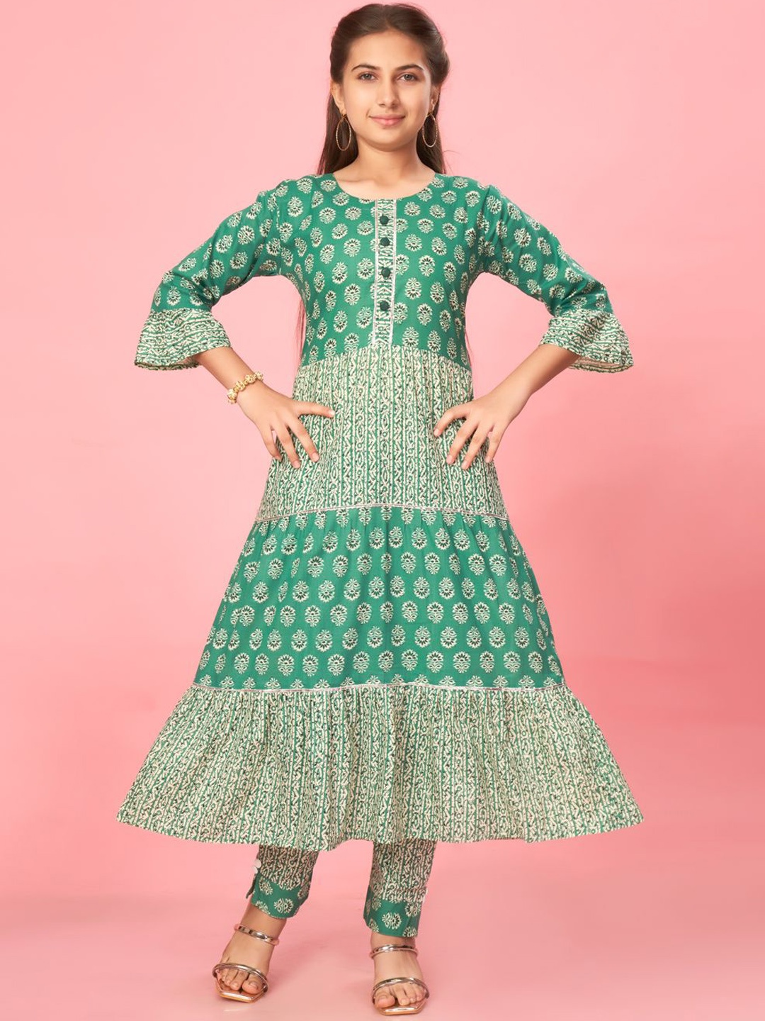 

Sangria Girls Rama Green Floral Printed Tiered Bell Sleeves Pure Cotton Anarkali Kurtas