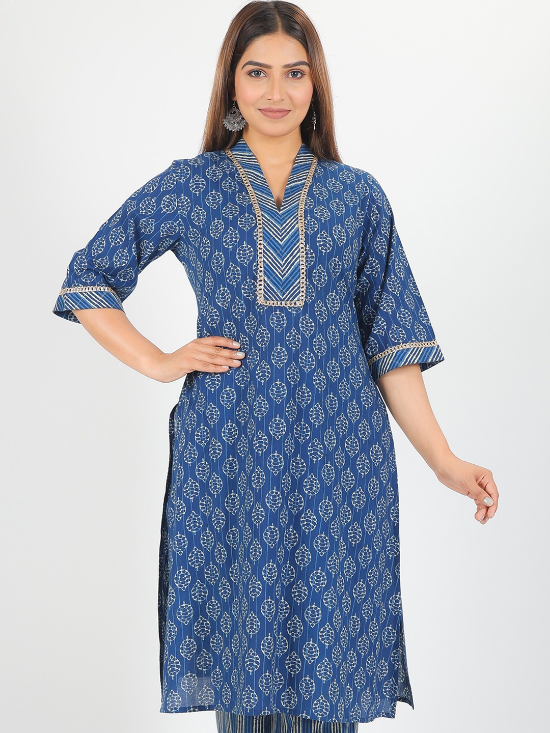 

Aramya Floral Printed Cotton Straight Kurta, Blue