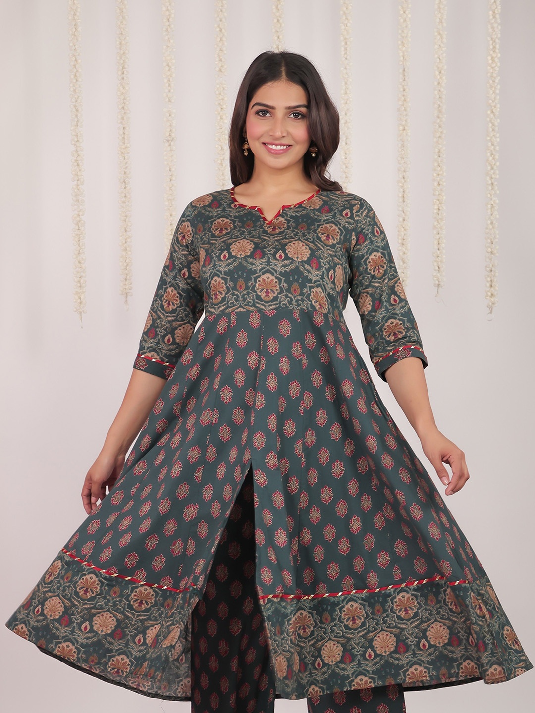 

Aramya Ethnic Motifs Printed Panelled Notch-Neck Cotton Anarkali Kurta, Green