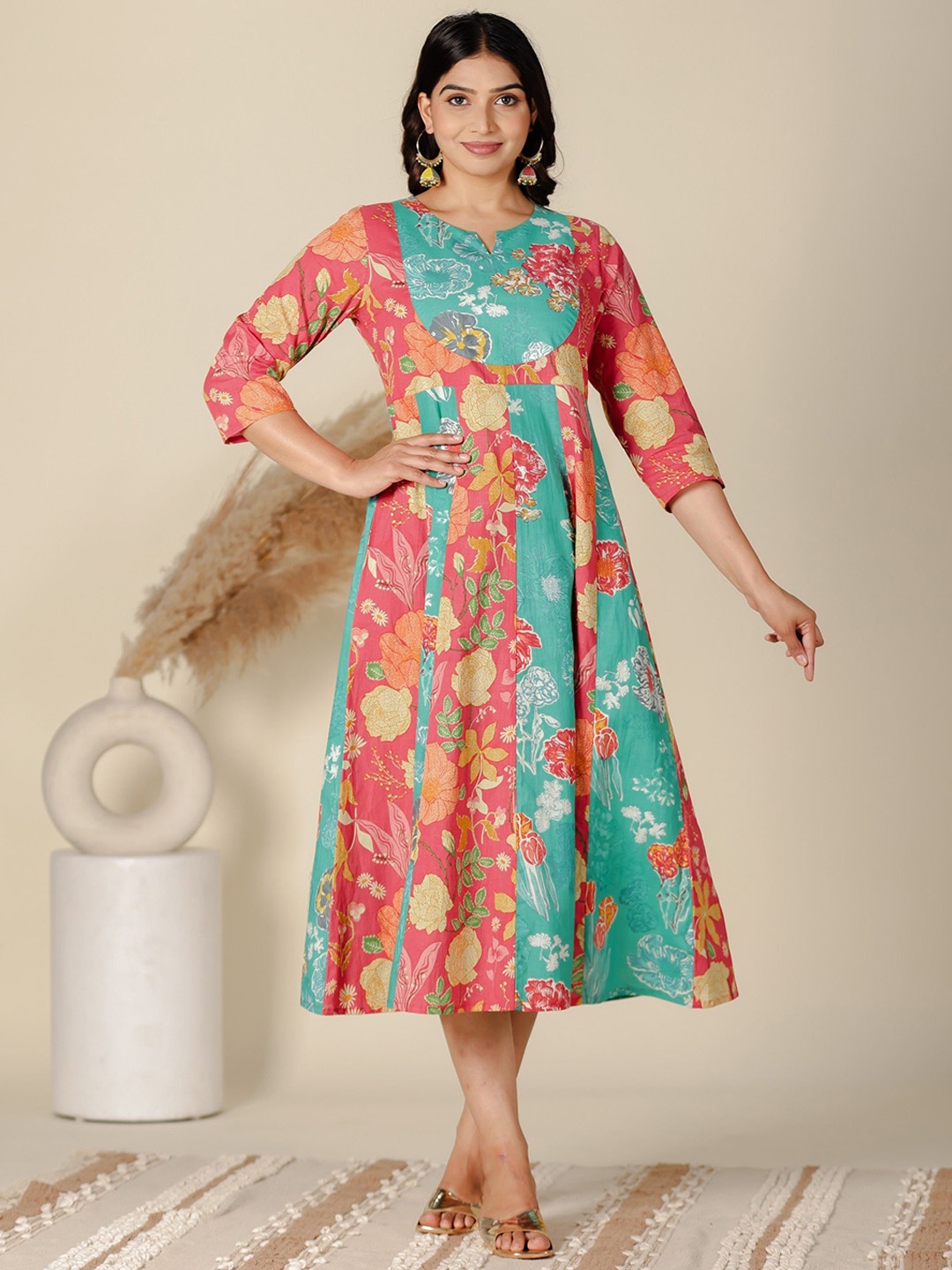 

Aramya Floral Printed Notch Neck Pure Cotton Anarkali Kurta, Green