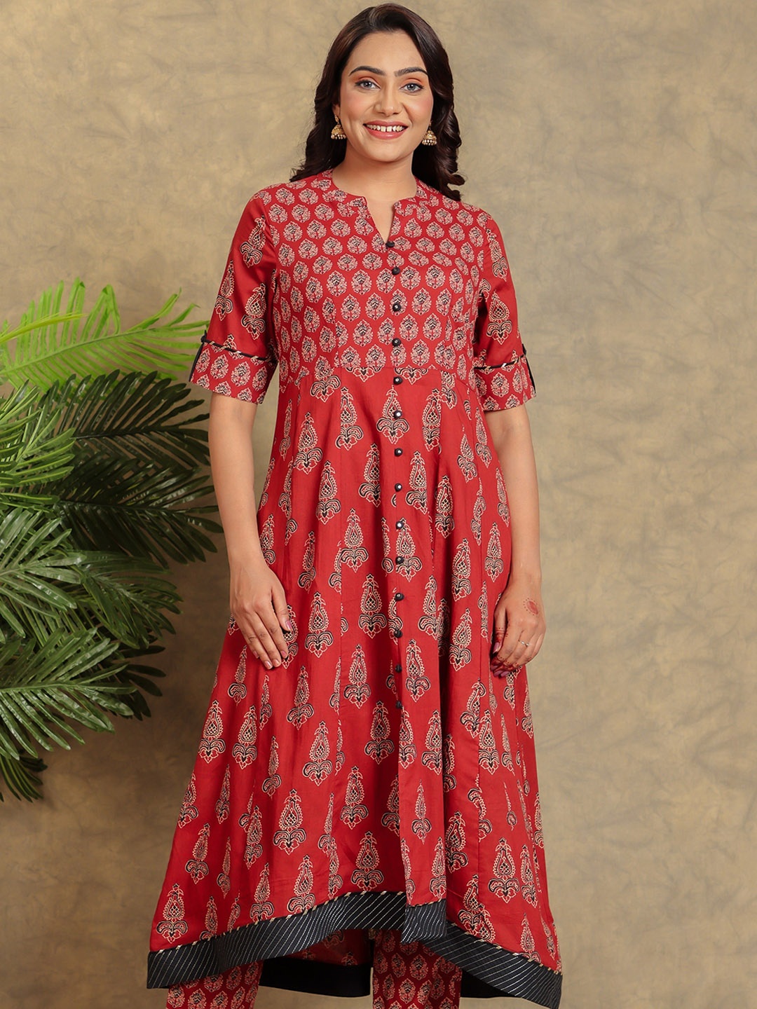 

Aramya Ethnic Motifs Printed Notch Neck Panelled Cotton Anarkali Kurta, Red