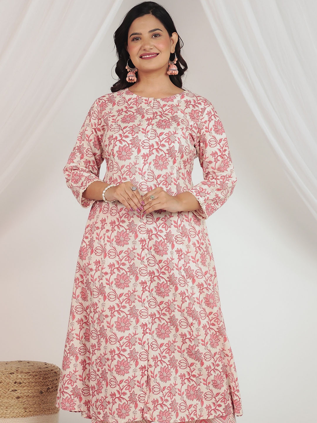 

Aramya Women Geometric Printed Kurta, White