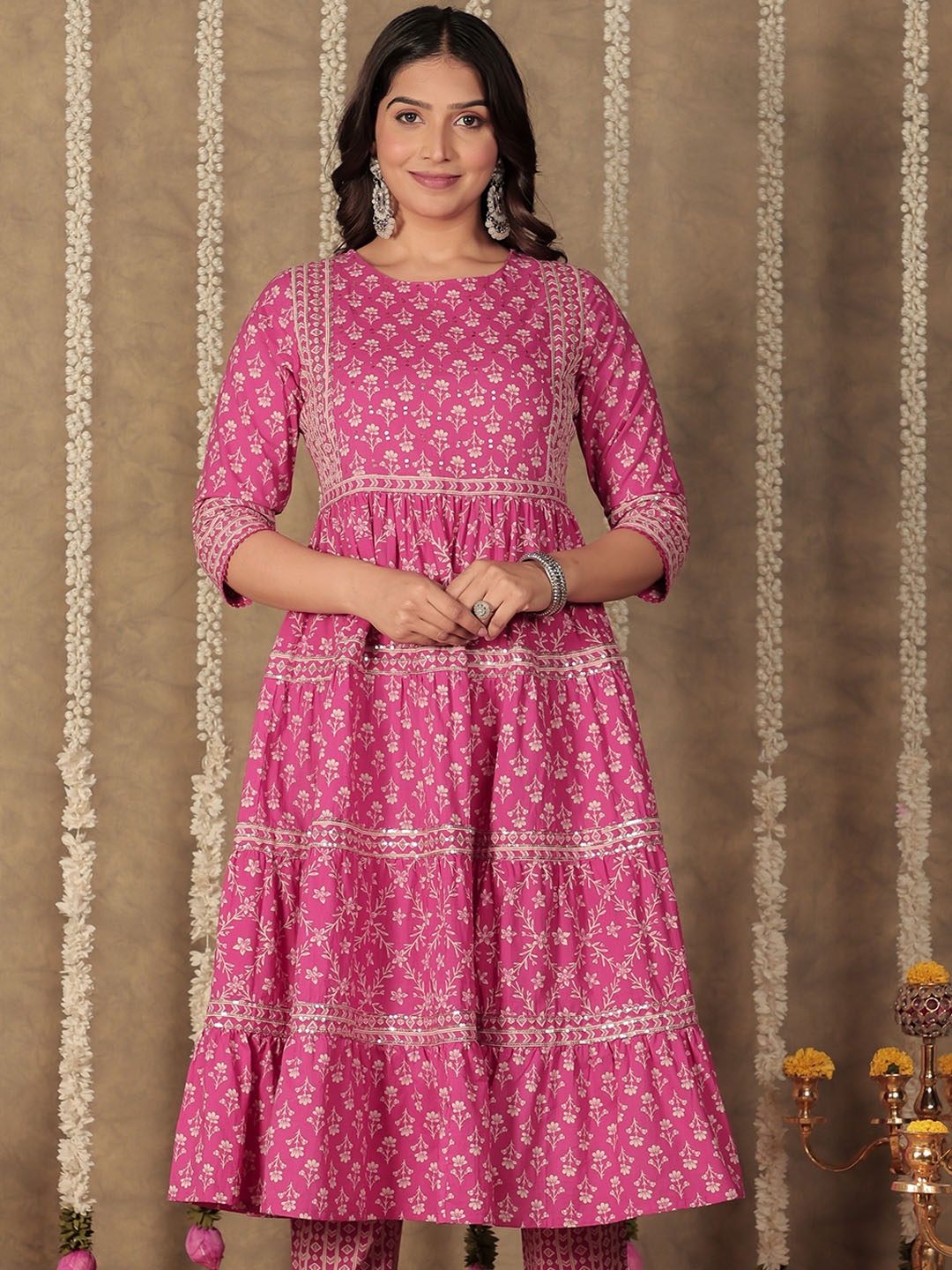 

Aramya Women Floral Printed Patchwork Anarkali Kurta, Pink
