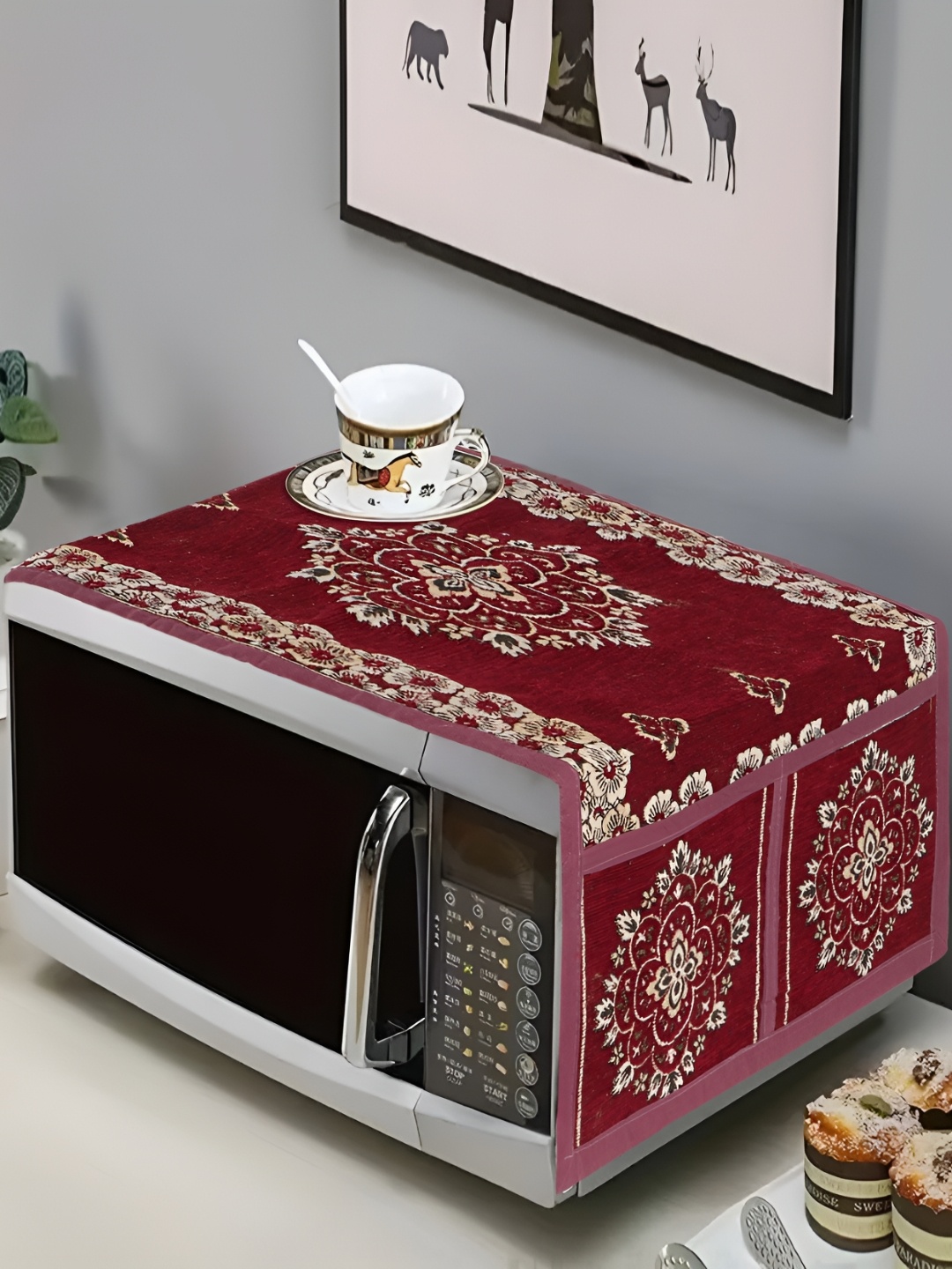 

Dakshya Industries Maroon & Beige Floral Printed Microwave Oven Appliance Cover