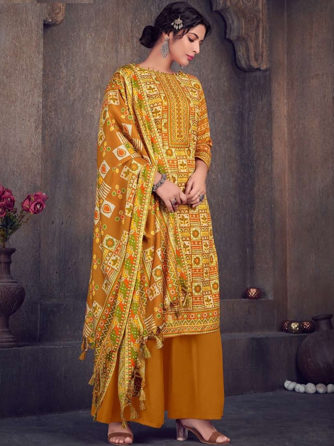 

REET MAHAL Geometric Printed Pashmina Unstitched Dress Material, Yellow