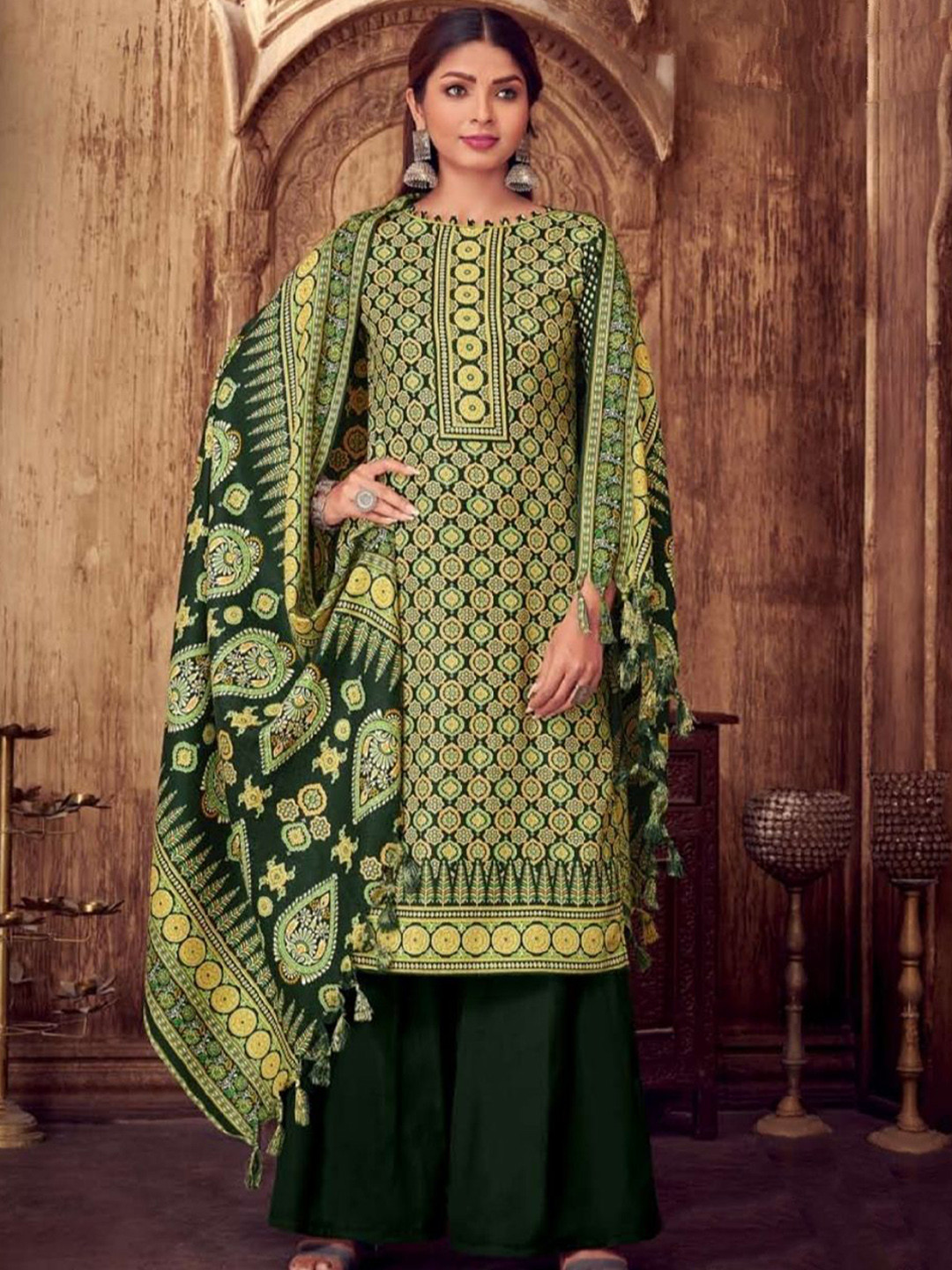 

REET MAHAL Floral Printed Pashmina Unstitched Dress Material, Green