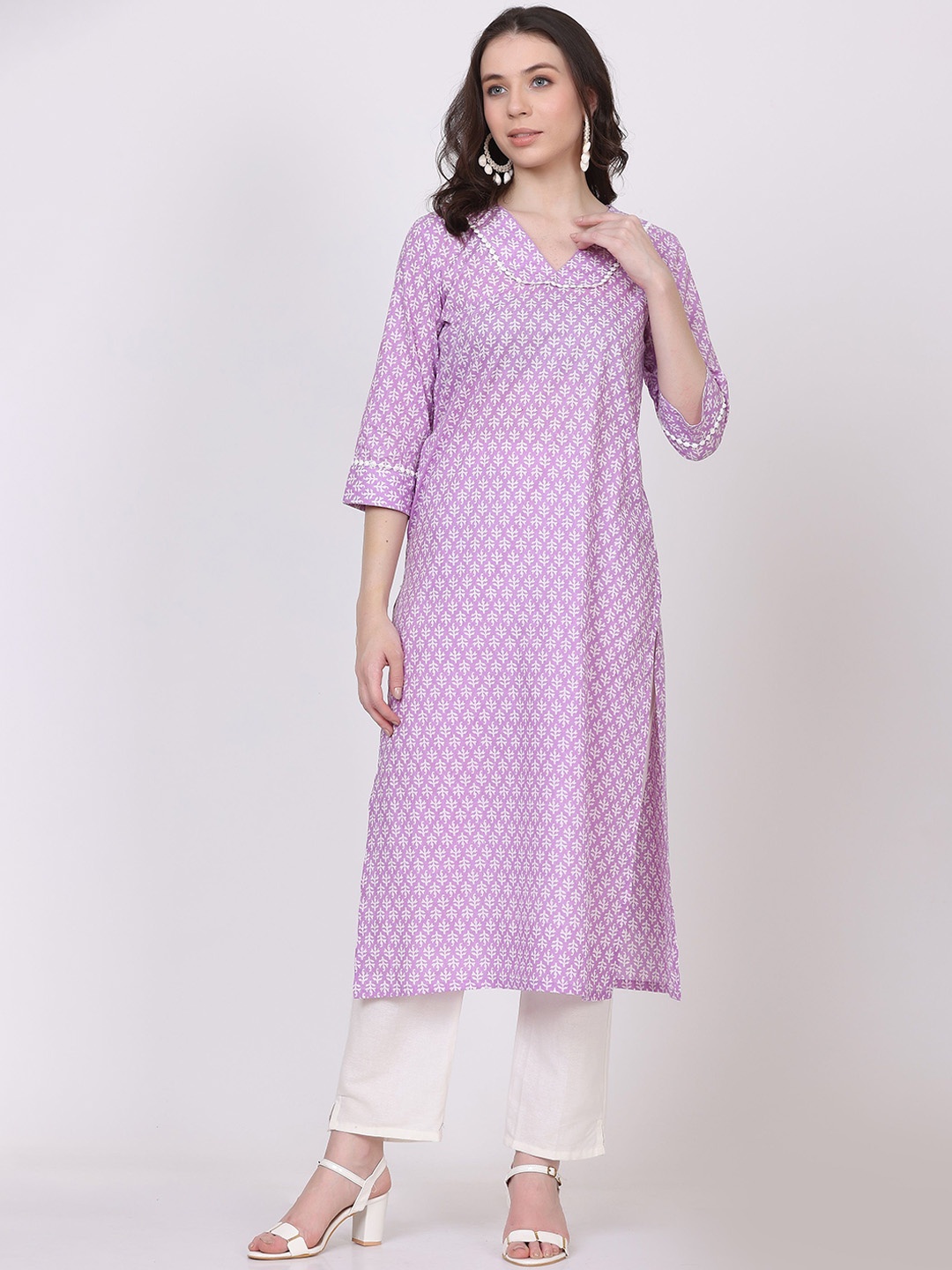 

Jivitha Floral Printed Cotton V-Neck Straight Kurta, Purple