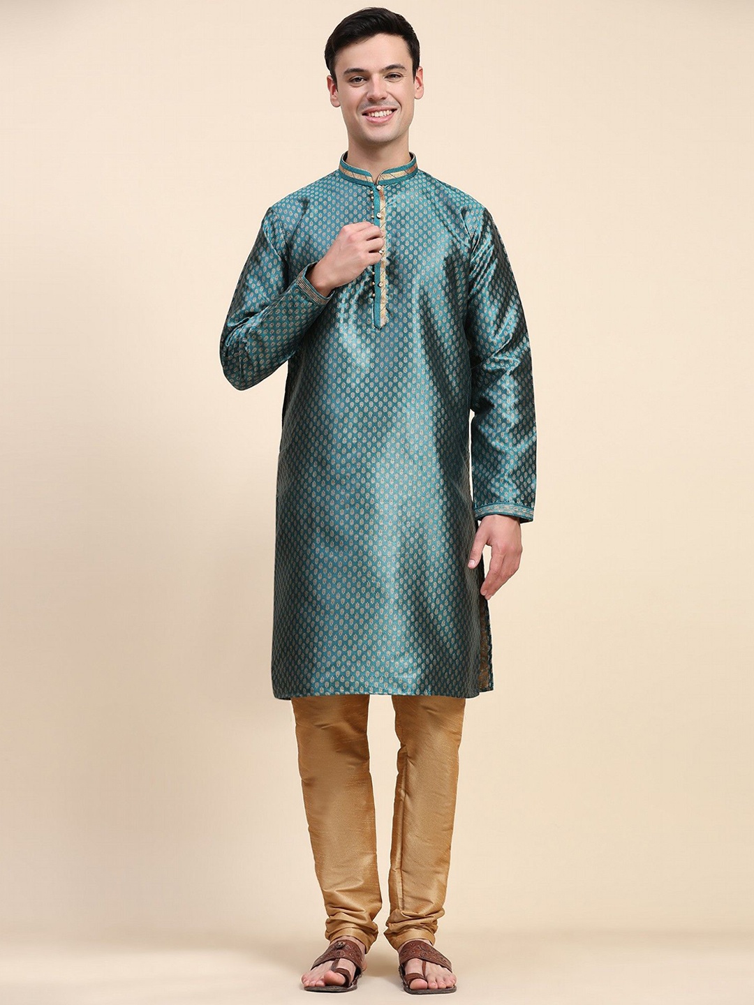 

Moda Rapido Floral Woven Design Mandarin Collar Straight Kurta With Pyjamas, Green