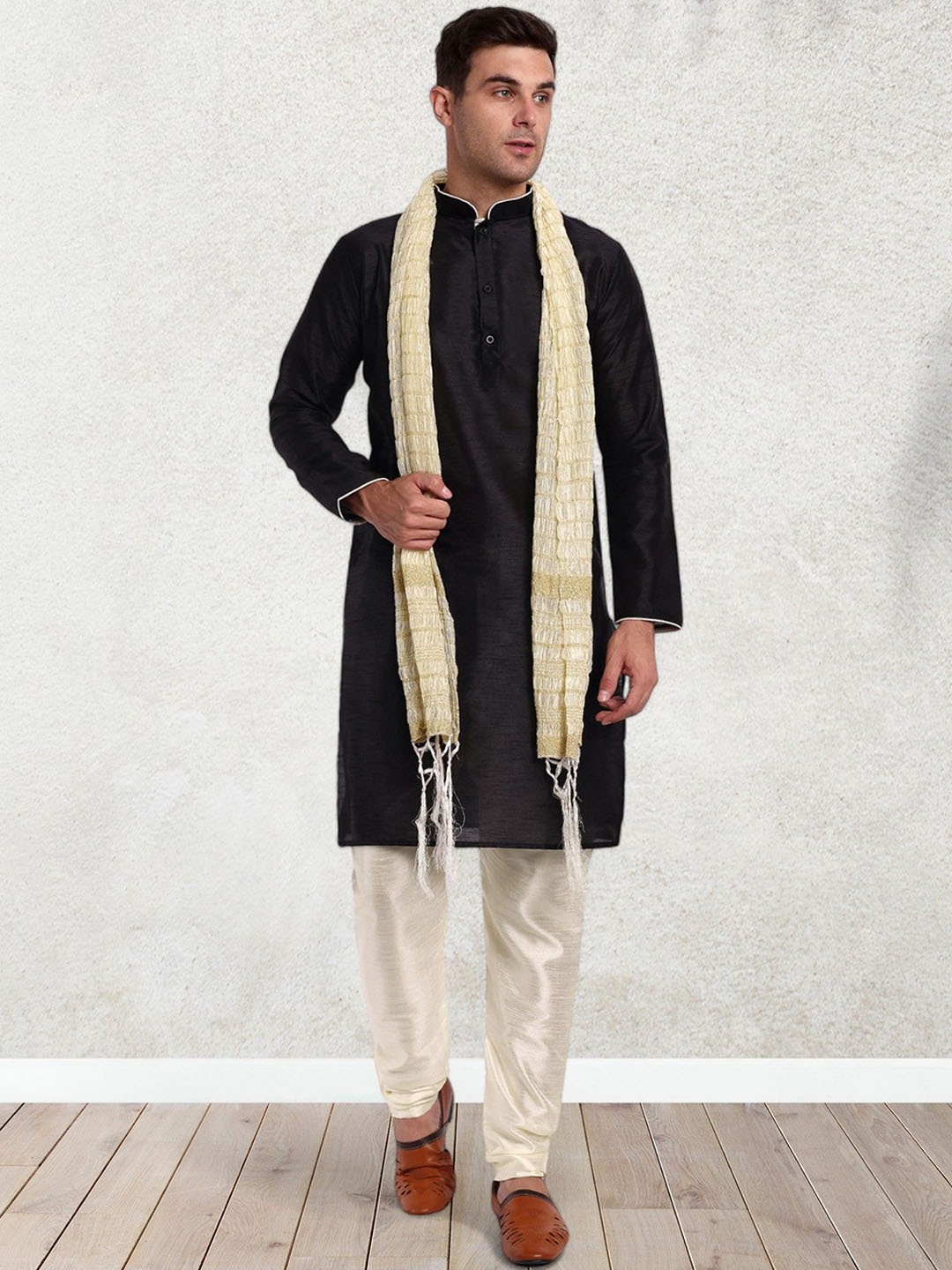 

Moda Rapido Mandarin Collar Kurta With Pyjamas And Dupatta, Black