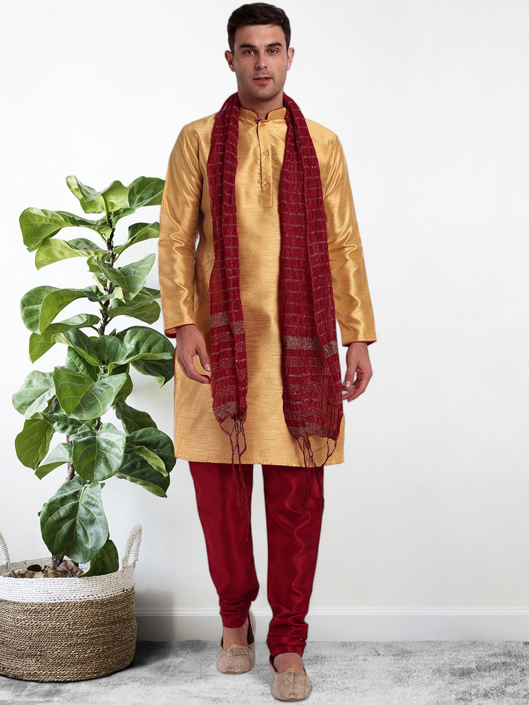 

Moda Rapido Mandarin Collar Kurta With Pyjamas And Dupatta, Gold