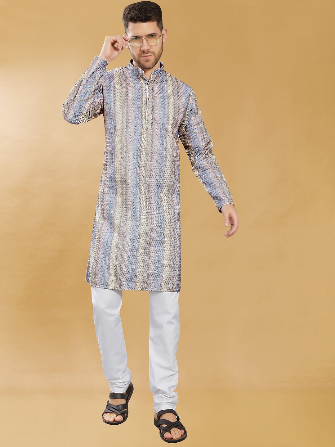 

DIVISIVE Band Collar Geometric Embroidered Sequinned Slim Fit Straight Kurta, Blue