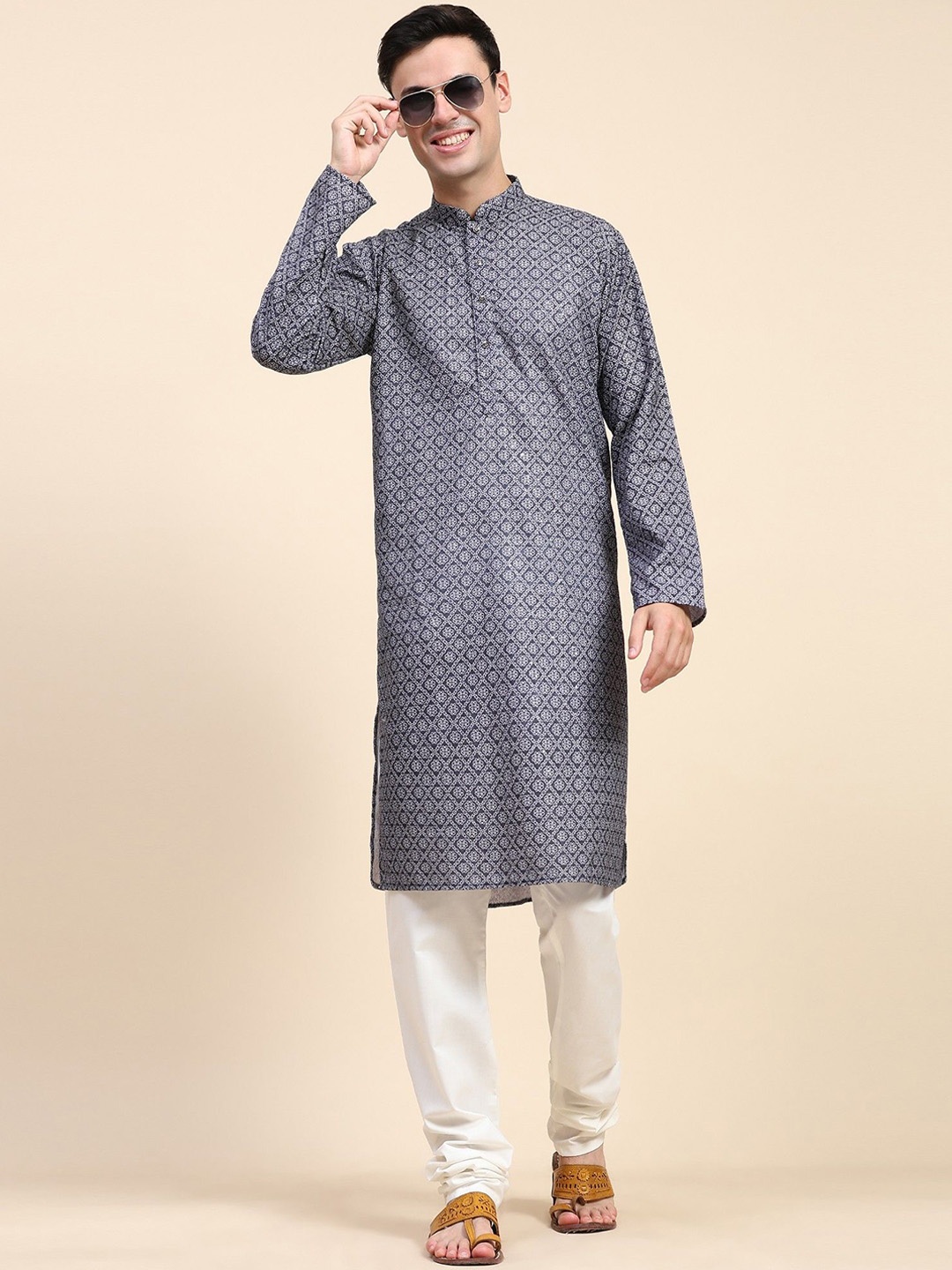 

Moda Rapido Geometric Printed Mandarin Collar Kurta With Pyjamas, Grey