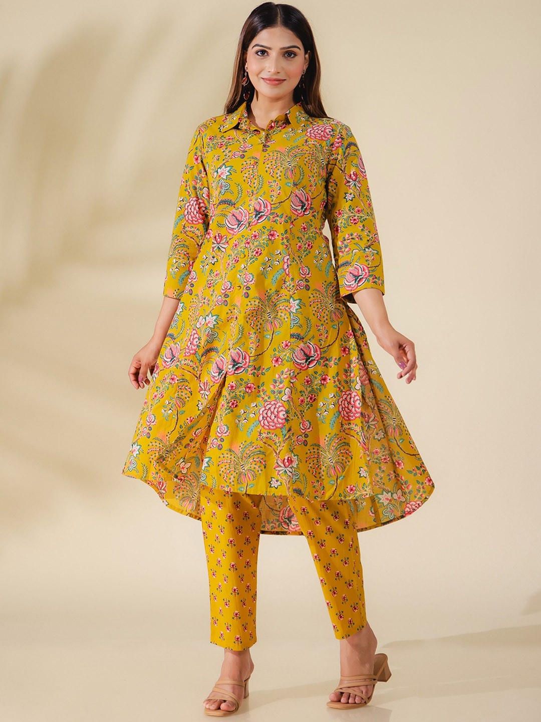 

Aramya Floral Printed Regular Pure Cotton High Low Kurta with Trousers, Yellow