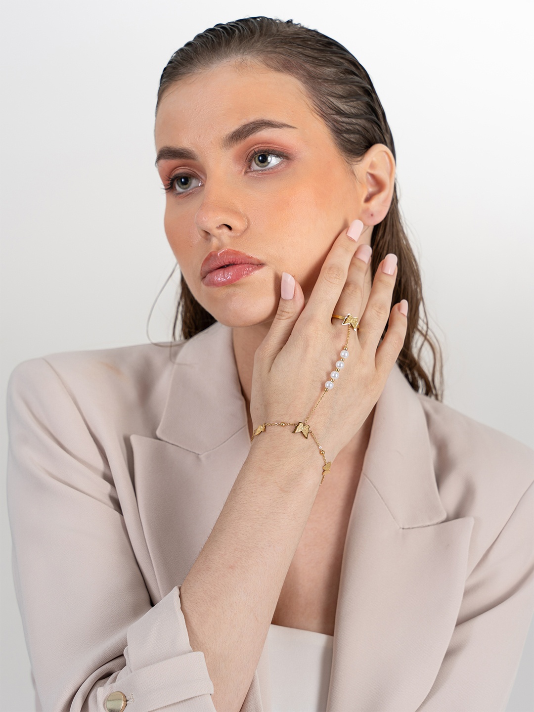 

ZAISHA 18KT Gold Plated Tri Butterfly Pearls Beaded 2 in 1 Ring Bracelet