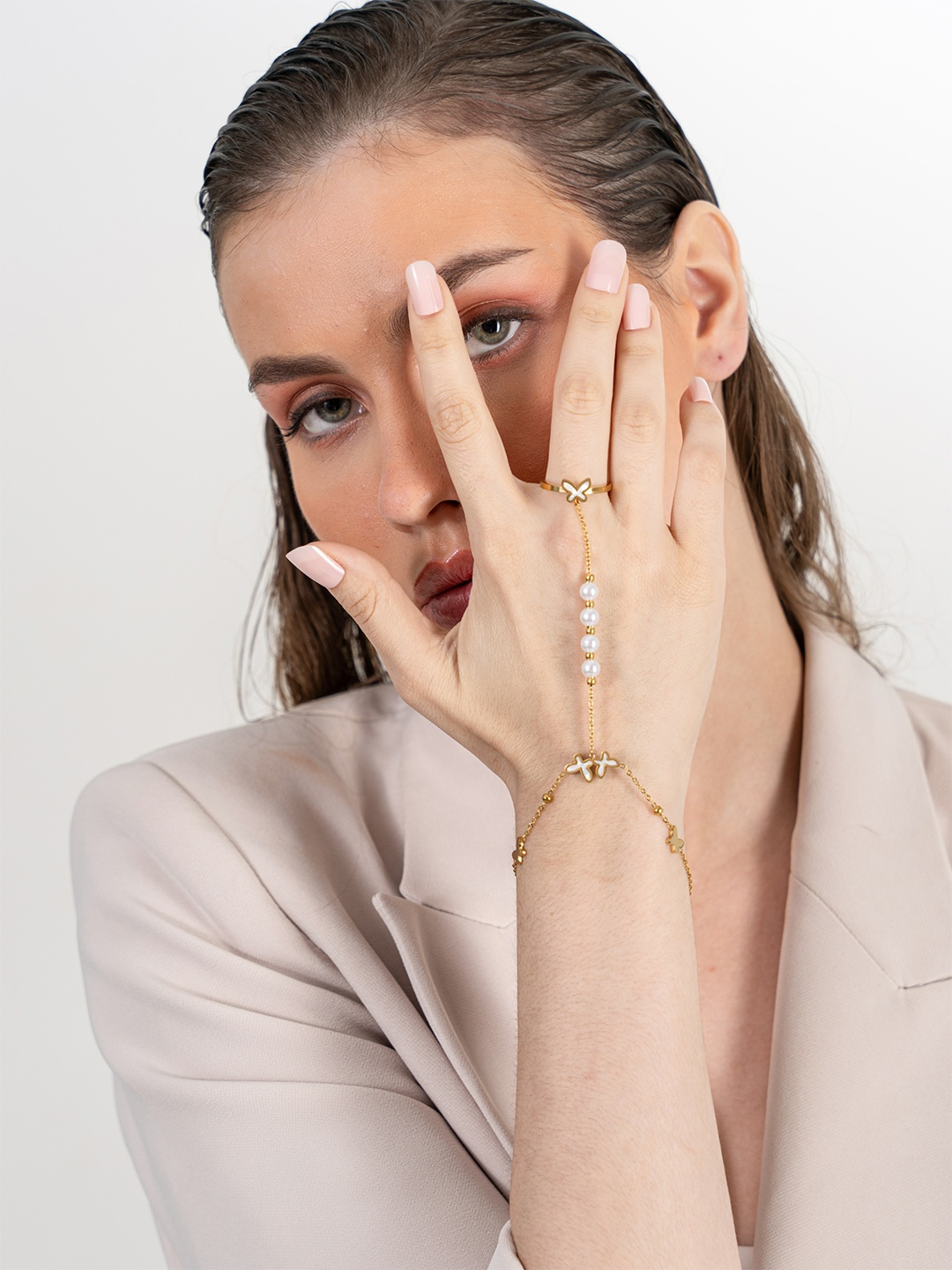 

ZAISHA 18KT Gold Plated Quattro Butterfly Pearls Beaded 2 in 1 Ring Bracelet
