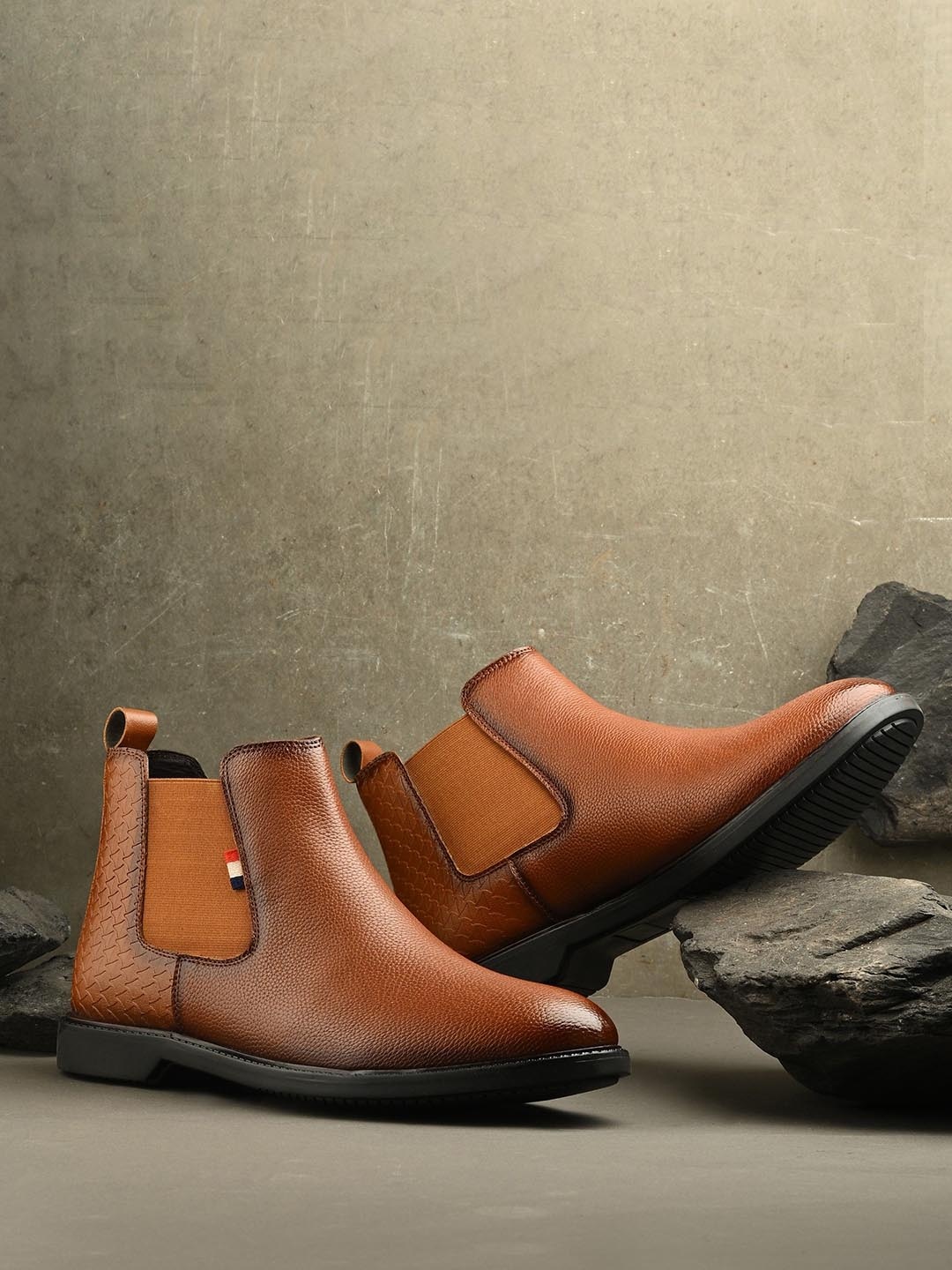 

knoos Men Casual Chelsea Boots, Tan