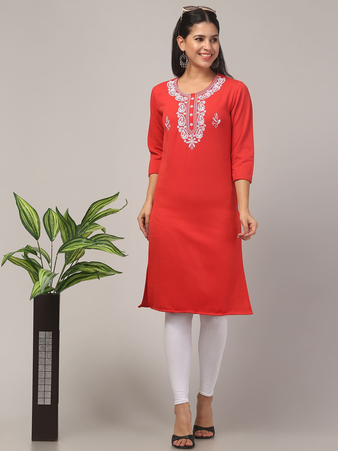 

FAMBEE Women Thread Work Woollen Kurta, Coral