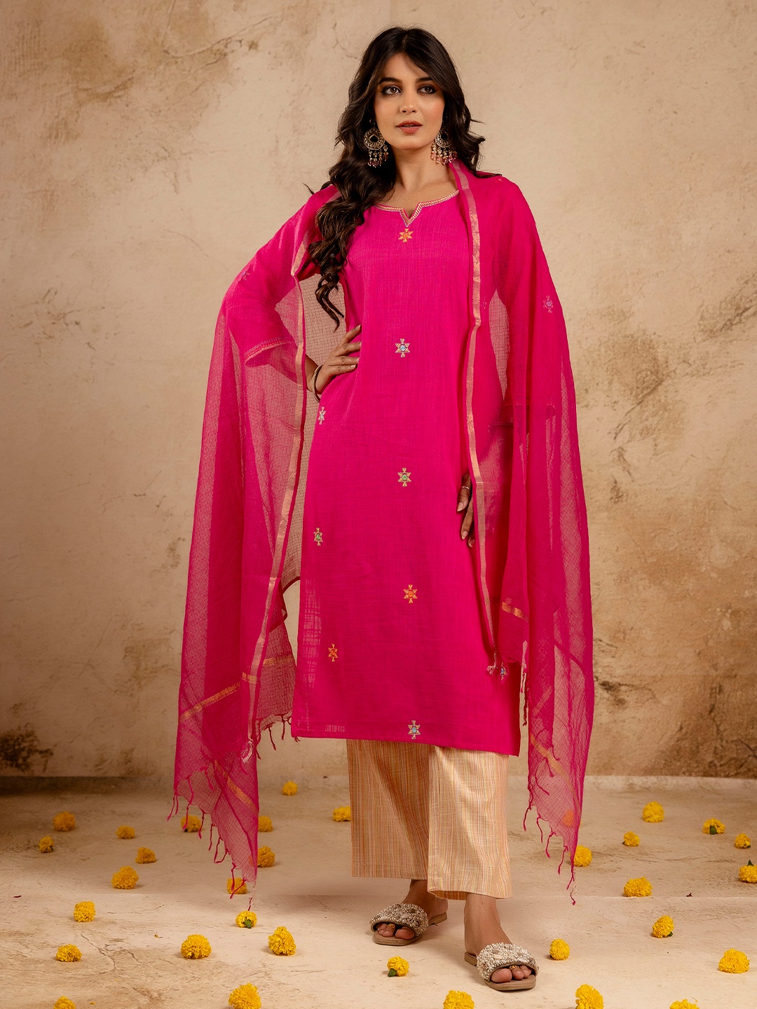 

DishaDakshin Women Floral Embroidered Regular Thread Work Pure Cotton Kurta with Trousers & With Dupatta, Pink