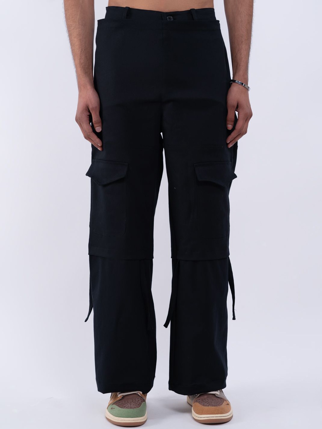 

HERE&NOW Men Trousers, Black