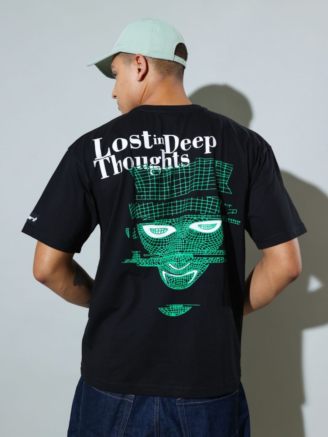 

HERE&NOW Men Graphic Printed Drop-Shoulder Sleeves Relaxed Fit Casual T-shirt, Black