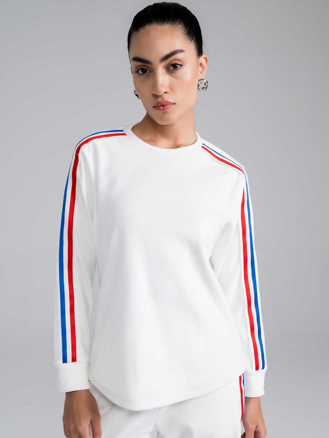 

EDRIO Striped Round Neck Sweatshirt With Trouser, White