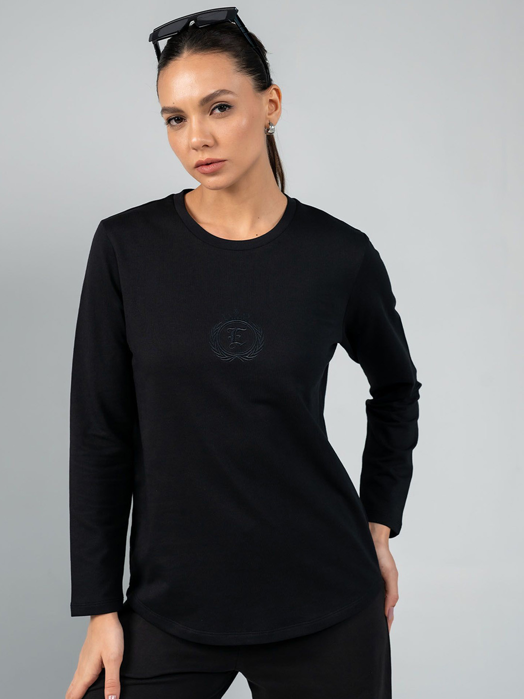 

EDRIO Round Neck Sweatshirt With Trouser, Black