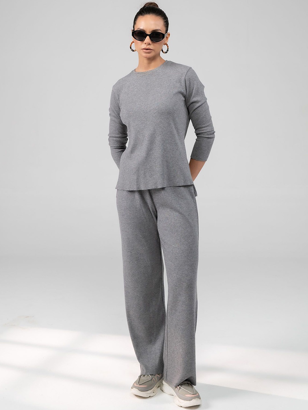 

EDRIO Round Neck Rib Knit T-shirt With Trouser, Grey