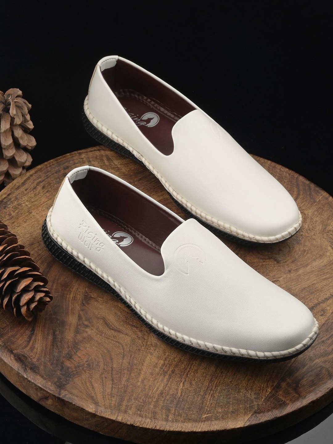 

Rising Wolf Men Round Toe Slip-On Loafers, White