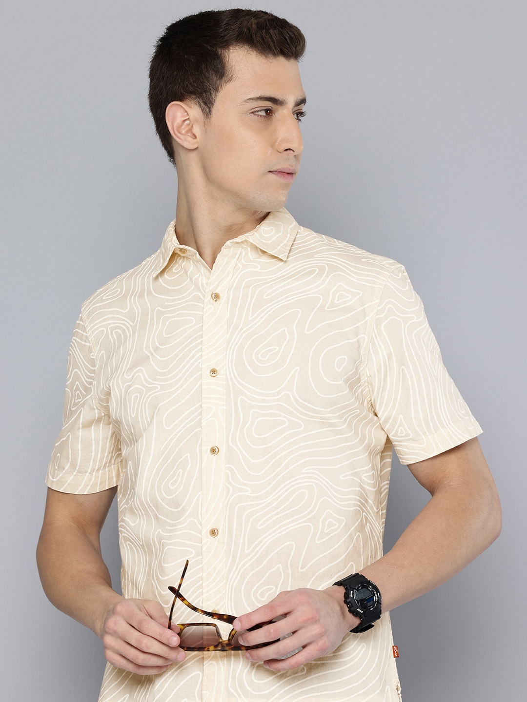 

Levis Pure Cotton Abstract Printed Relaxed Fit Casual Shirt, Off white