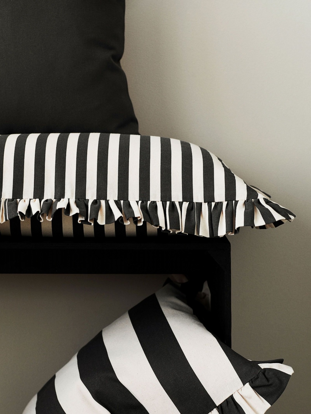 

H&M Black Frill-Trimmed Cotton Cushion Cover