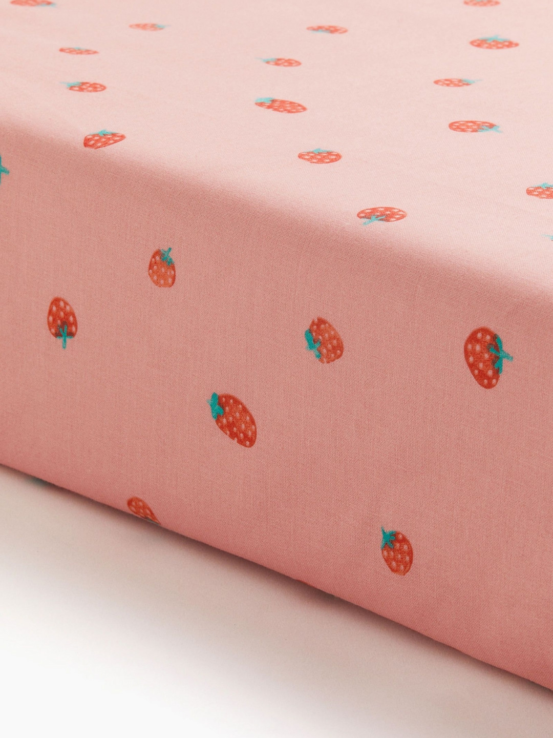 

H&M Pink Patterned Cotton Fitted Sheet