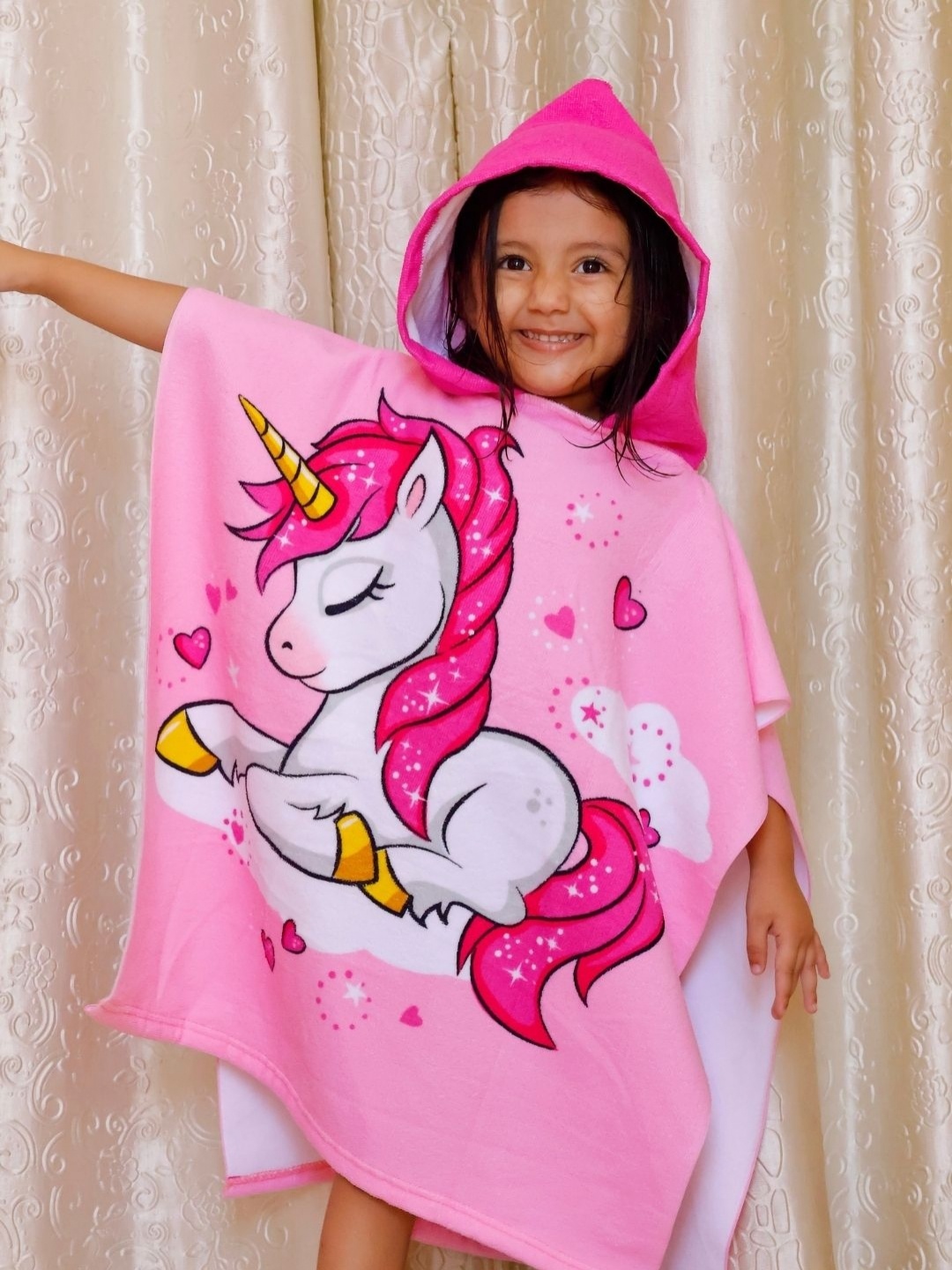 

Famyo Pink & White Unicorn Design Poncho Towel for Kids (1-7 years)