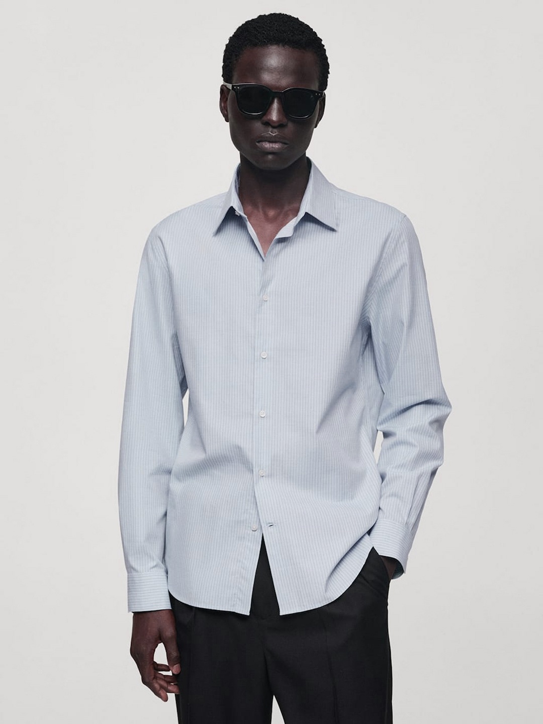 

MANGO MAN Pure Cotton Slim Fit Pinstripes Striped Casual Shirt, Blue