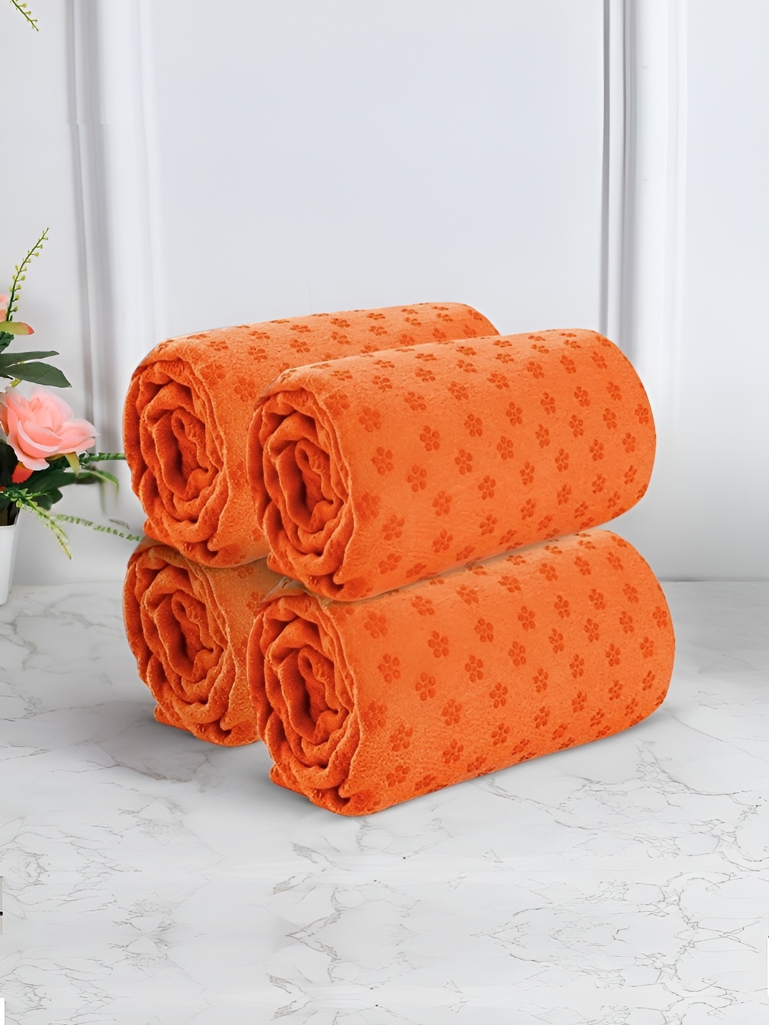

Black gold Orange 4 Pieces Self Designed Anti-Skid Yoga Mat Towel