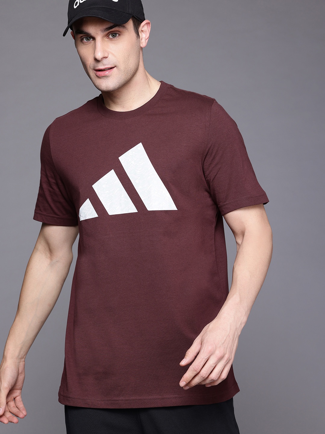 

ADIDAS Sportswear Printed T-shirt, Burgundy