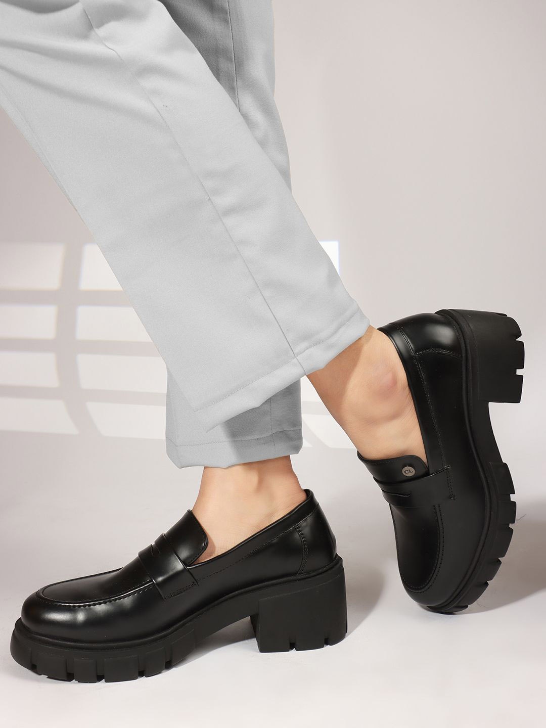 

Carlton London Women Horsebit Loafers, Black