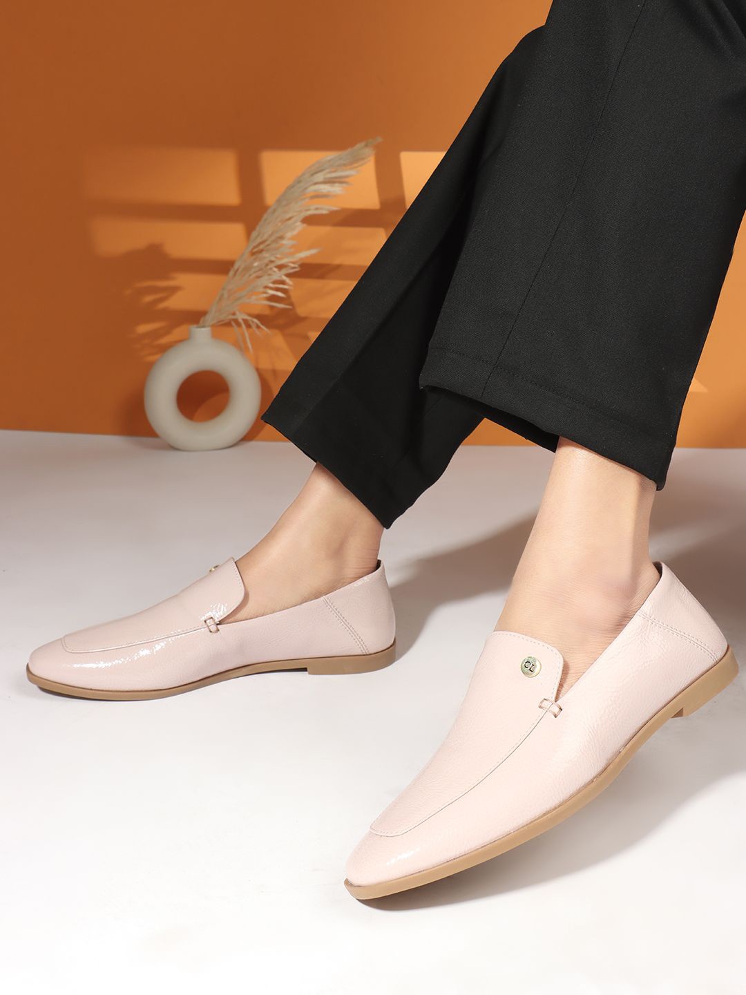 

Carlton London Women Lightweight Loafers, Pink