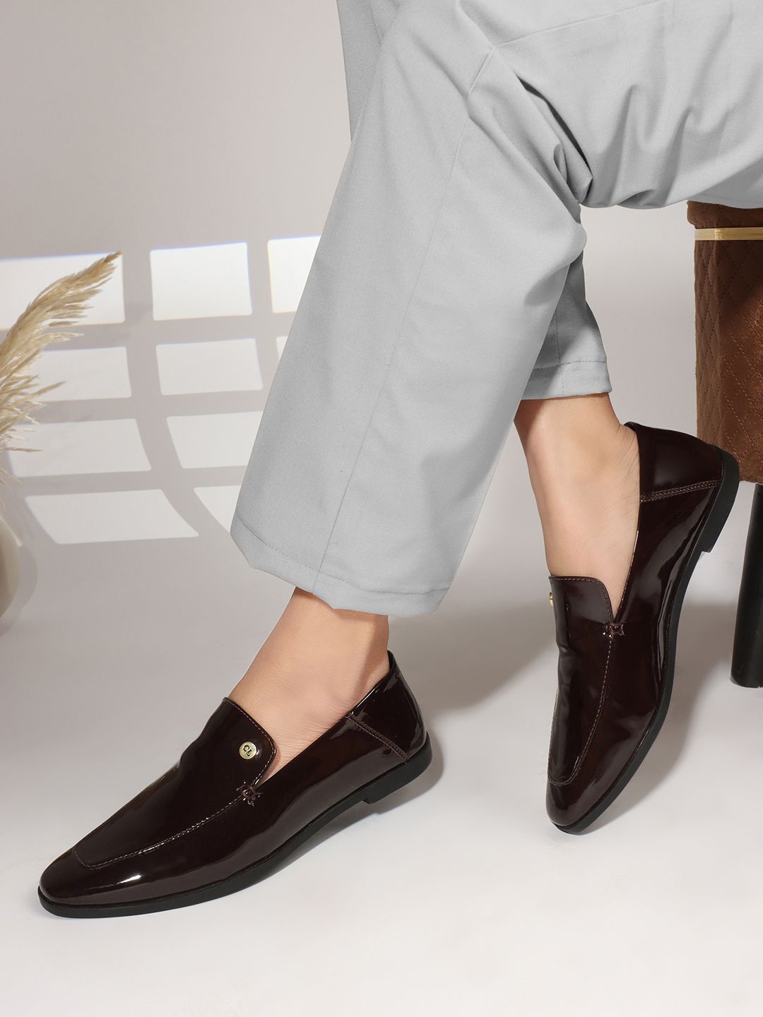 

Carlton London Women Slip-On Loafers, Burgundy