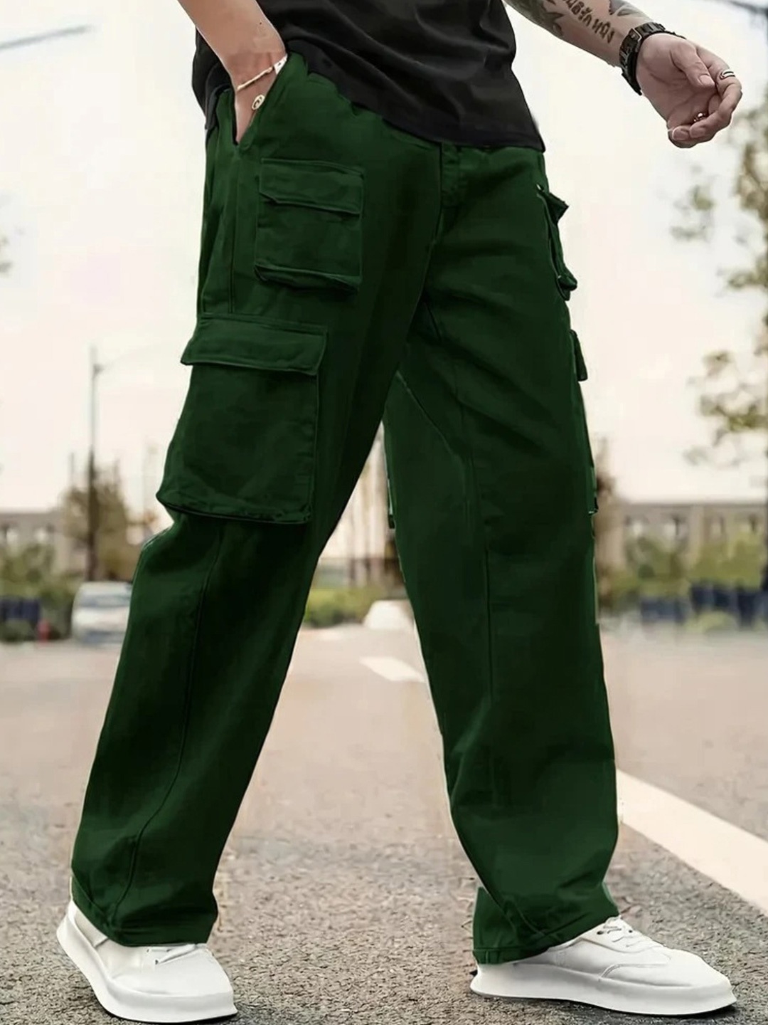 

ASHTOM Men Regular Loose Fit Cotton Cargo Pants, Green