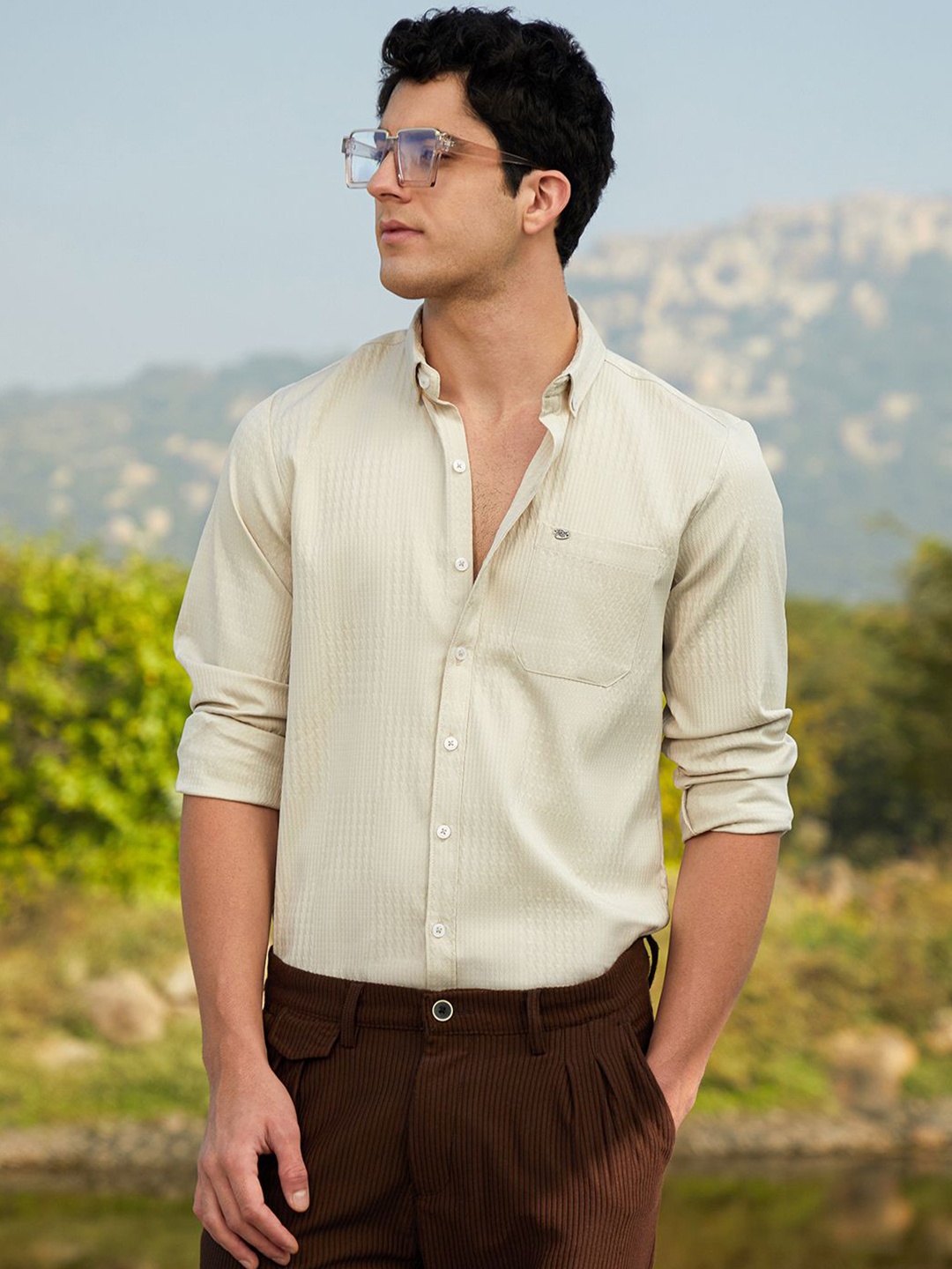 

Campus Sutra Men Comfort Fit Button-Down Collar Textured Casual Shirt, Beige