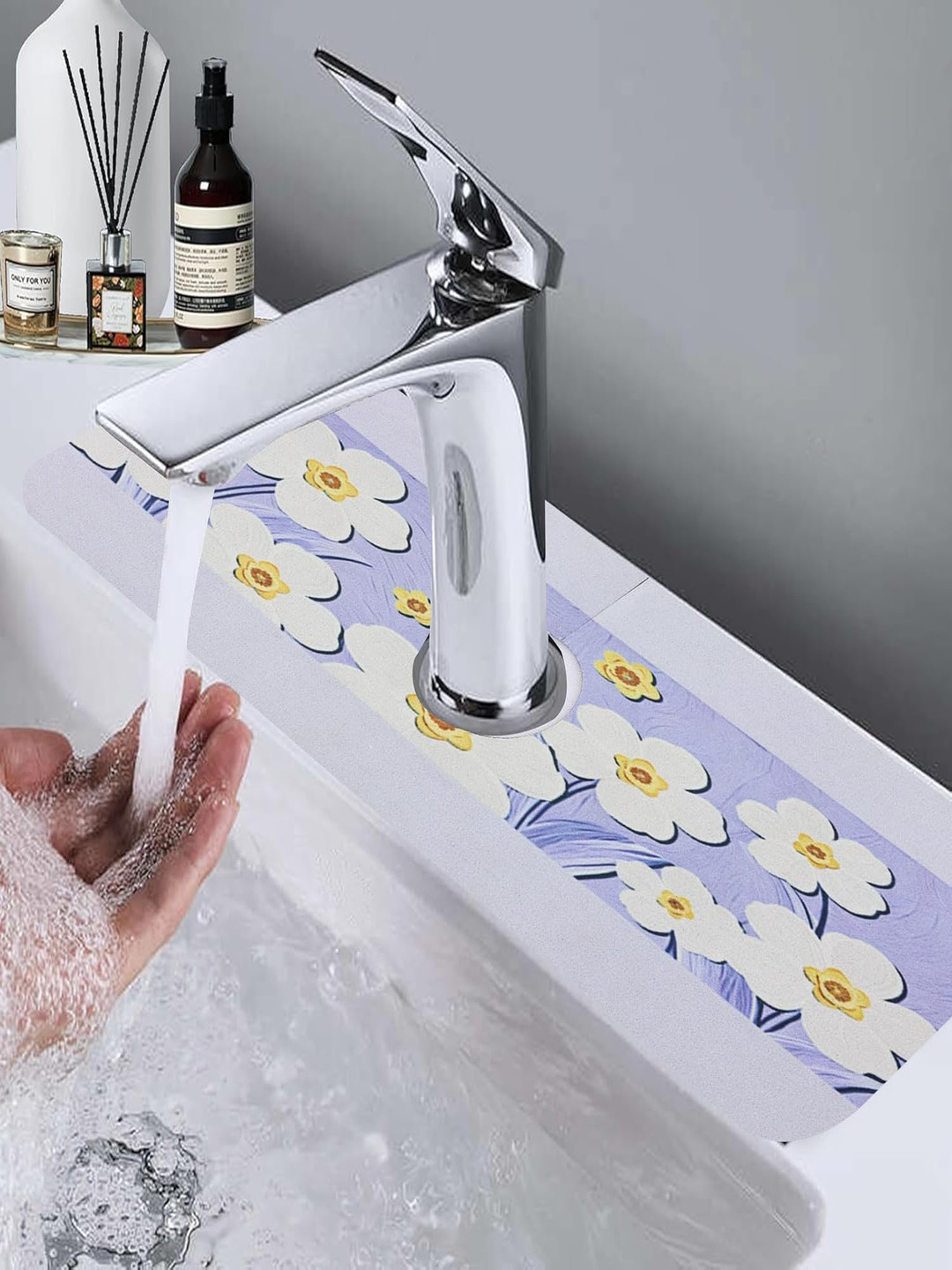 

HomeCloud Blue & White Printed Silicone Faucet Water Catcher Mat
